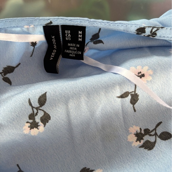 Vero Moda Asymmetrical Floral Dress in Light Blue - Picture 6 of 6